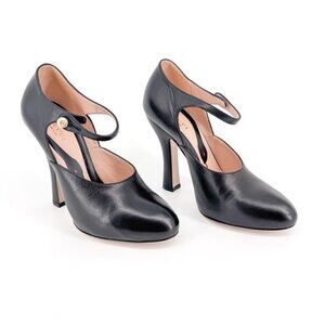 Gucci Lesley Mary Jane Pumps Size 37.5  US 7.5 Black Leather High Heel GG Pearl